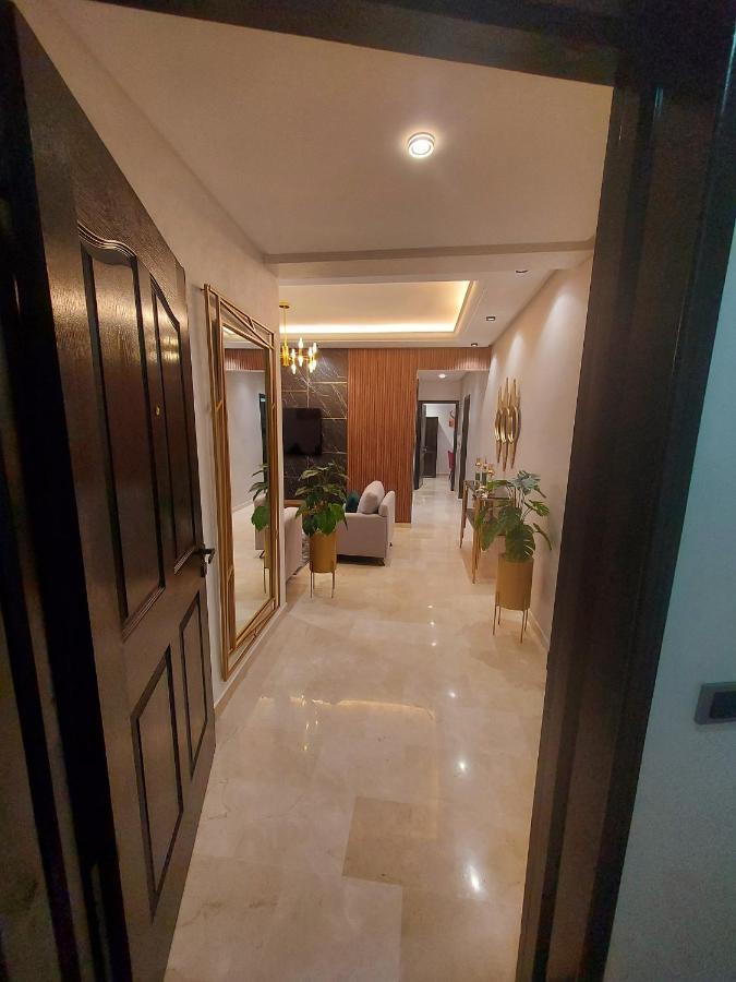 Modern Apartment Opposite The Hassan2 Mosque, Very Well Equipped And Stylish, 85 M2 With Gym And Direct Sea View With Underground Garage , Prohibits Unmarried Couples Of Arab Origin Casablanca Exterior foto