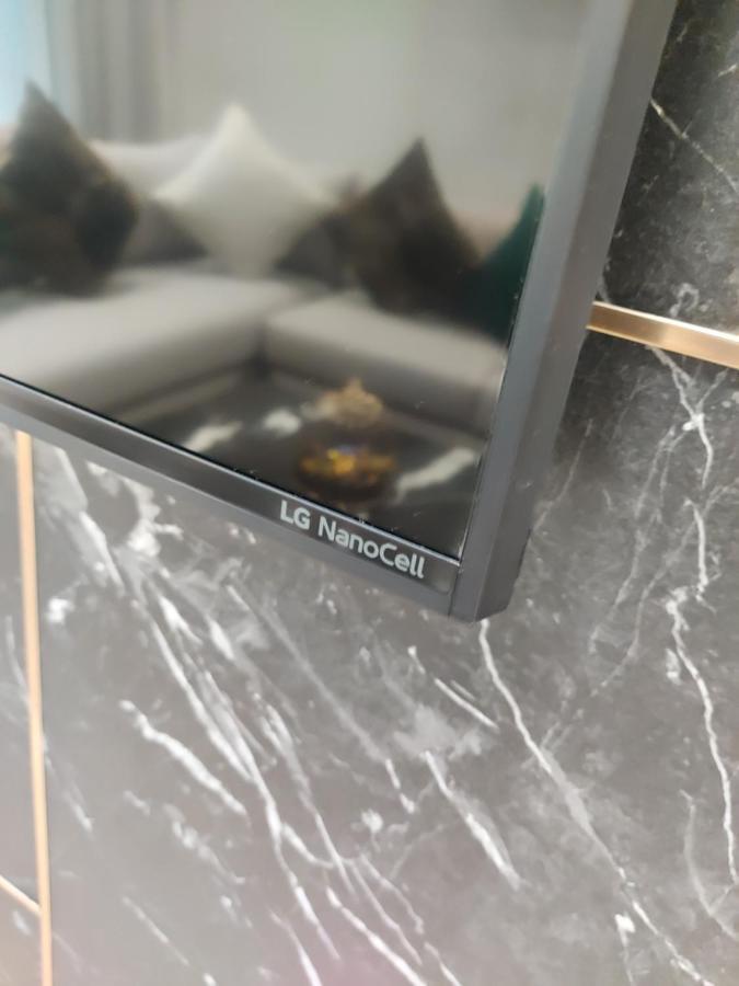 Modern Apartment Opposite The Hassan2 Mosque, Very Well Equipped And Stylish, 85 M2 With Gym And Direct Sea View With Underground Garage , Prohibits Unmarried Couples Of Arab Origin Casablanca Exterior foto
