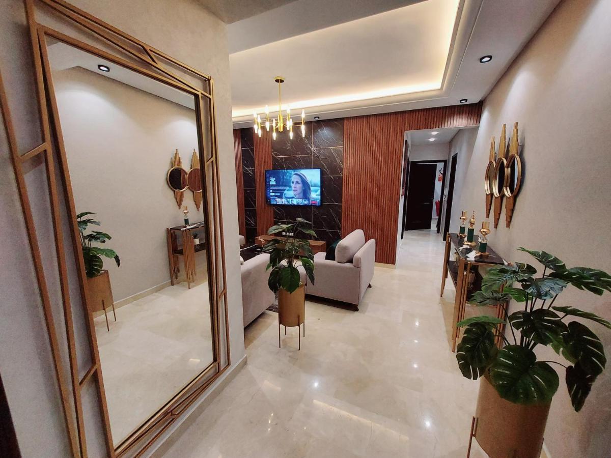 Modern Apartment Opposite The Hassan2 Mosque, Very Well Equipped And Stylish, 85 M2 With Gym And Direct Sea View With Underground Garage , Prohibits Unmarried Couples Of Arab Origin Casablanca Exterior foto