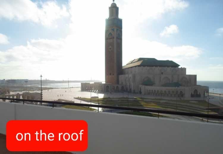 Modern Apartment Opposite The Hassan2 Mosque, Very Well Equipped And Stylish, 85 M2 With Gym And Direct Sea View With Underground Garage , Prohibits Unmarried Couples Of Arab Origin Casablanca Exterior foto